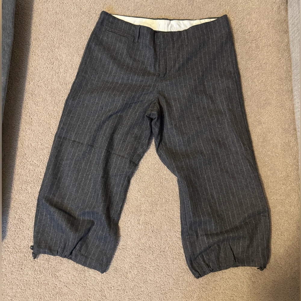 GAP Gray Pinstripe Cropped Pants
